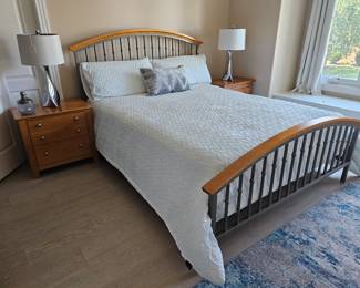Queen Size contemporary bed