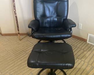 Chair With Ottoman