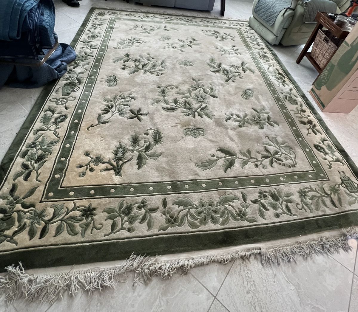 8 x 10 Vintage Chinese hand knotted rug