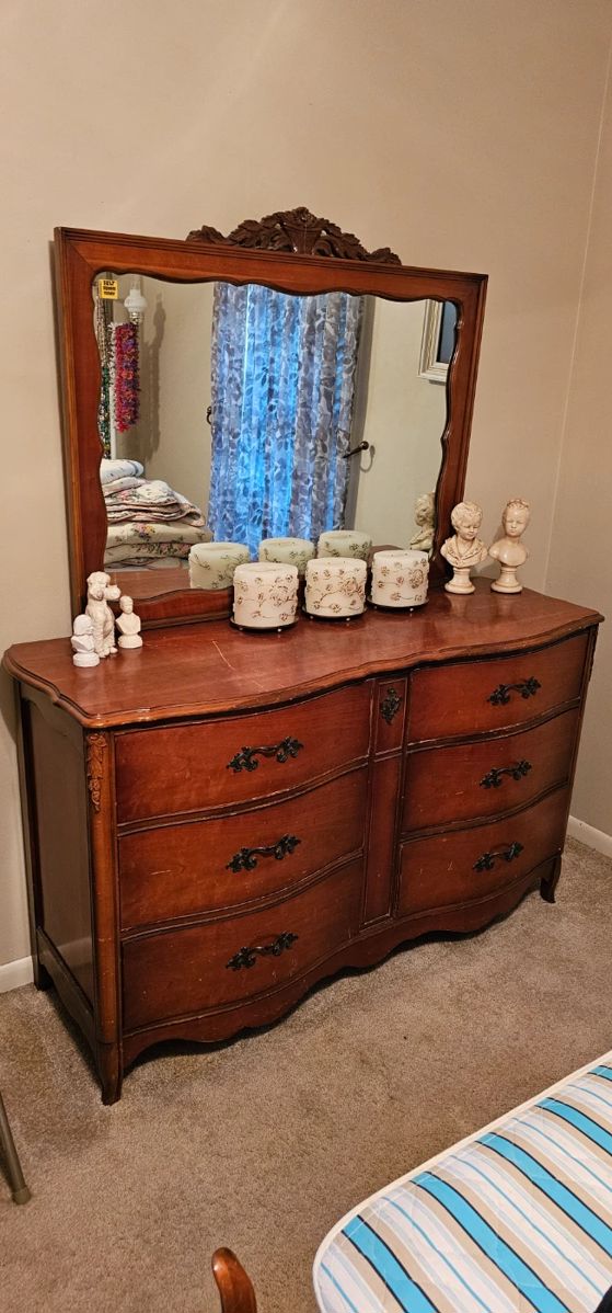 Sherry Estate Sale in Bay City, TX starts on 6/28/2024