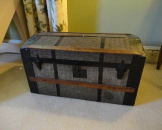 Tiny Stage Coach Trunk