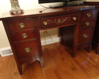 Dressing Table with Mirror