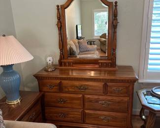 Vtg. dresser