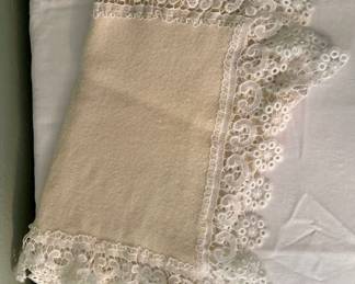 Vtg Linens