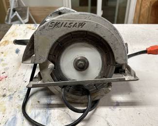 Skilsaw circular saw