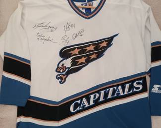 Washington Capitals Starters Jersey signed by players