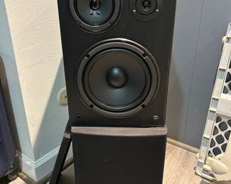 Yamaha speakers