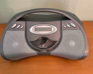 portable CD radio player