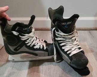 Hockey skates 