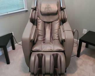 Infinity Rage X3 - Full body Zero Gravity 3D Massage Chair - Compression, Lumbar Heat and Shiatsu Technique Massage Chair