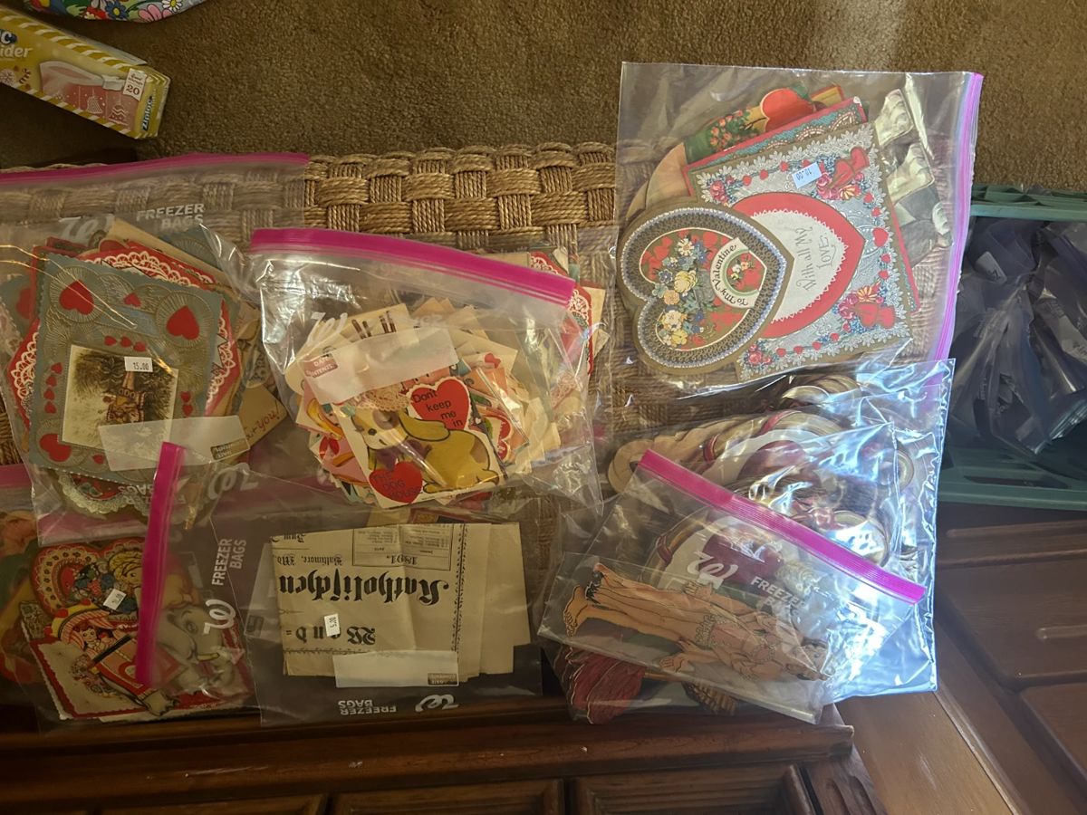 ESTATE SALE IN BETTENDORF in Bettendorf, IA starts on 6/28/2024