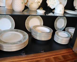 WEDGWOOD FINE CHINA ENGLAND GOLD COLUMBIA SAGE GREEN 