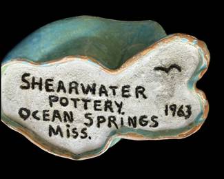 Bottom detail of Shearwater cat