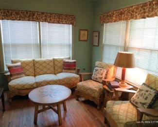 Beautiful Pelco Living Room Set