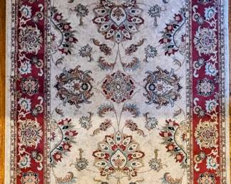 Red and Cream 5'3" ft X 7'6" ft rug