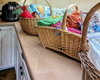 Designer Placemats, Napkins, Dish Towels, Napkin Holders