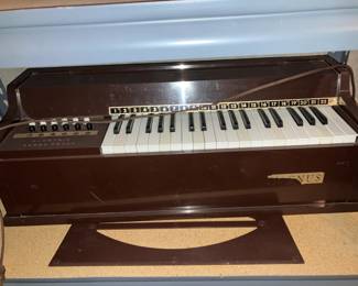Magnus chord organ