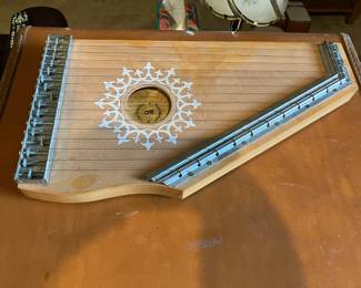 Lap harp, Italy