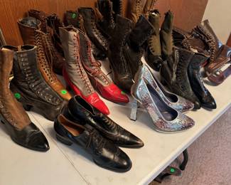ANTIQUE SHOES 