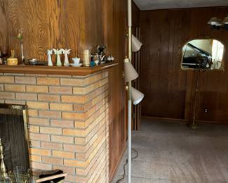 MCM TENSION ROD LAMP