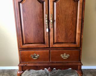 Hooker Furniture Queen Anne Cherrywood tv Cabinet.