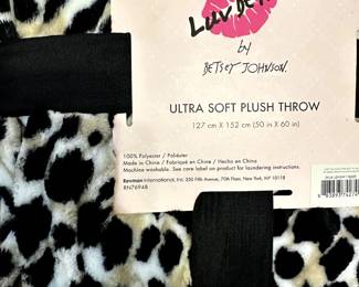 Betsy Johnson Plush Throw