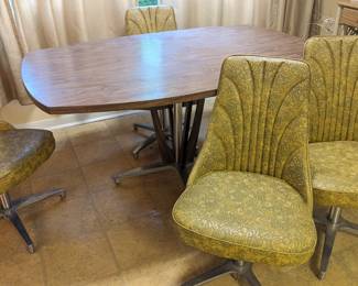 Chrome craft kitchen table, excellent condition $75