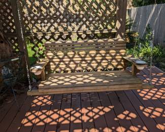 Porch swing