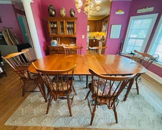 maple dining table 6 chairs w/ a hutch 