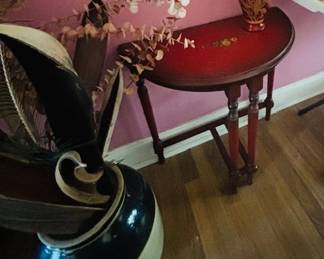 crock and accent table 