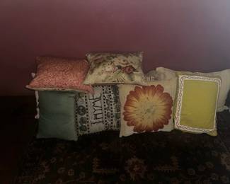 DECORATIVE PILLOWS II