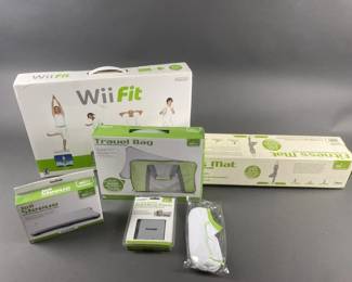 Lot 44 | New Wii Fit Lot

