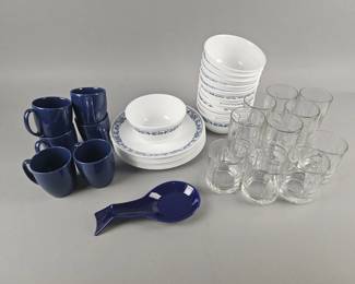 Lot 80 | Vintage Corelle Old Town Blue Pattern & More!

