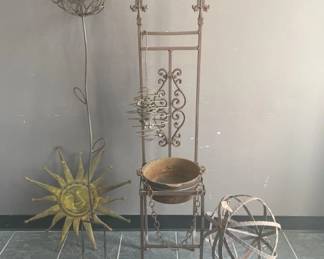 Lot 292 | Vintage Yard Decor
