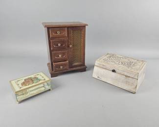 Lot 47 | Vintage Music Box Jewelry Boxes & More!
