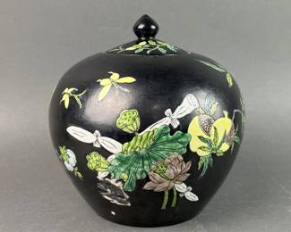 Lot 113 | Antique Chinese Famille Noir Porcelain Urn
