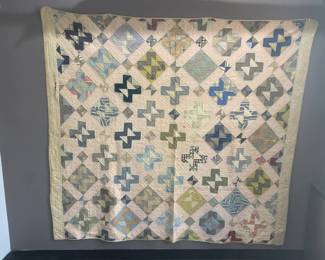 Lot 465 | Vintage Handmade Quilt
