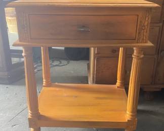 Lot 419 | Vintage Side Table
