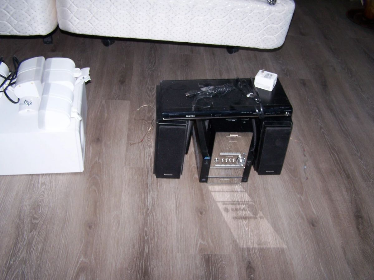 Bippie's Vintage Estate Sales (Cedar Hill) starts on 6/29/2024