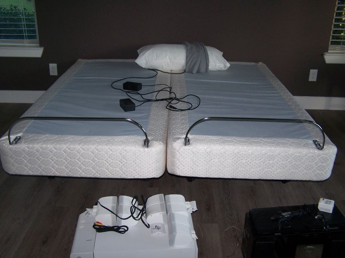 Bippie's Vintage Estate Sales (Cedar Hill) starts on 6/29/2024