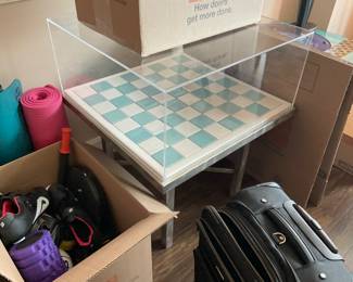 Douglas Anderson DOCTORS VS. PATIENTS
CHESS SET
Board size 26” X 26”
Tallest Chess Piece: Rook 10”
Other size references: King 8” Queen 8” Pawn 5”