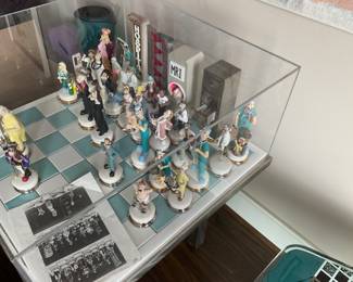 Douglas Anderson DOCTORS VS. PATIENTS
CHESS SET
Board size 26” X 26”
Tallest Chess Piece: Rook 10”
Other size references: King 8” Queen 8” Pawn 5”