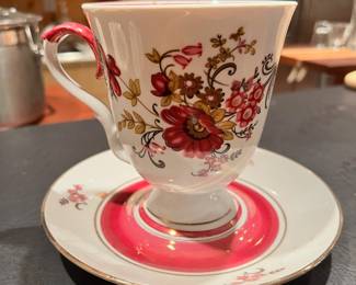 Dulevo Kuznetsov Teacup & Saucer