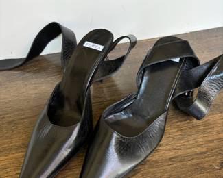 Furla Black Leather Pointed Toe Kitten Heels