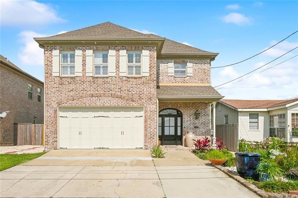 Bucktown Meets Metairie Moving Sale starts on 6/30/2024