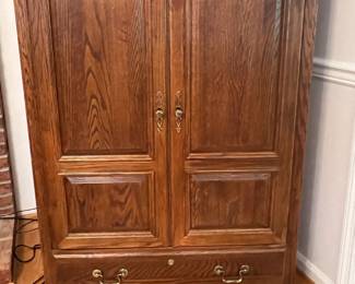 Ethan Allen Wardrobe 