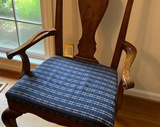 Drexel Dining Set with 6 Chairs