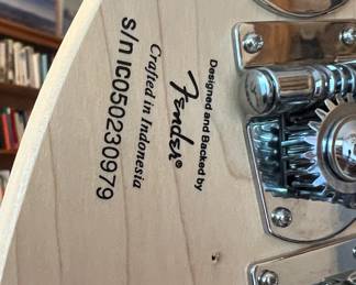 Squier P-Bass by Fender