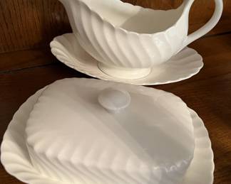 Wedgwood fine china (approximately 8 place settings plus serving items)