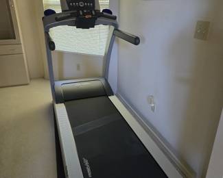 Life Fitness Treadmill